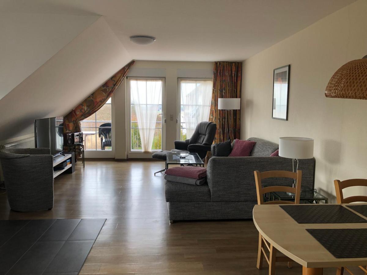 Ferienwohnung "Kranich" Im Ferien-Resort Ruegen Sagard Esterno foto