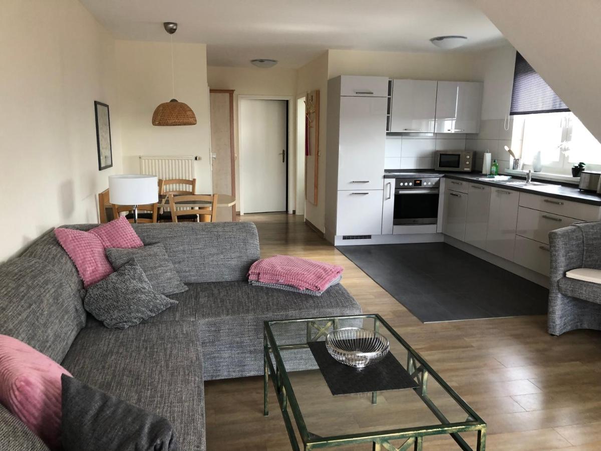 Ferienwohnung "Kranich" Im Ferien-Resort Ruegen Sagard Esterno foto