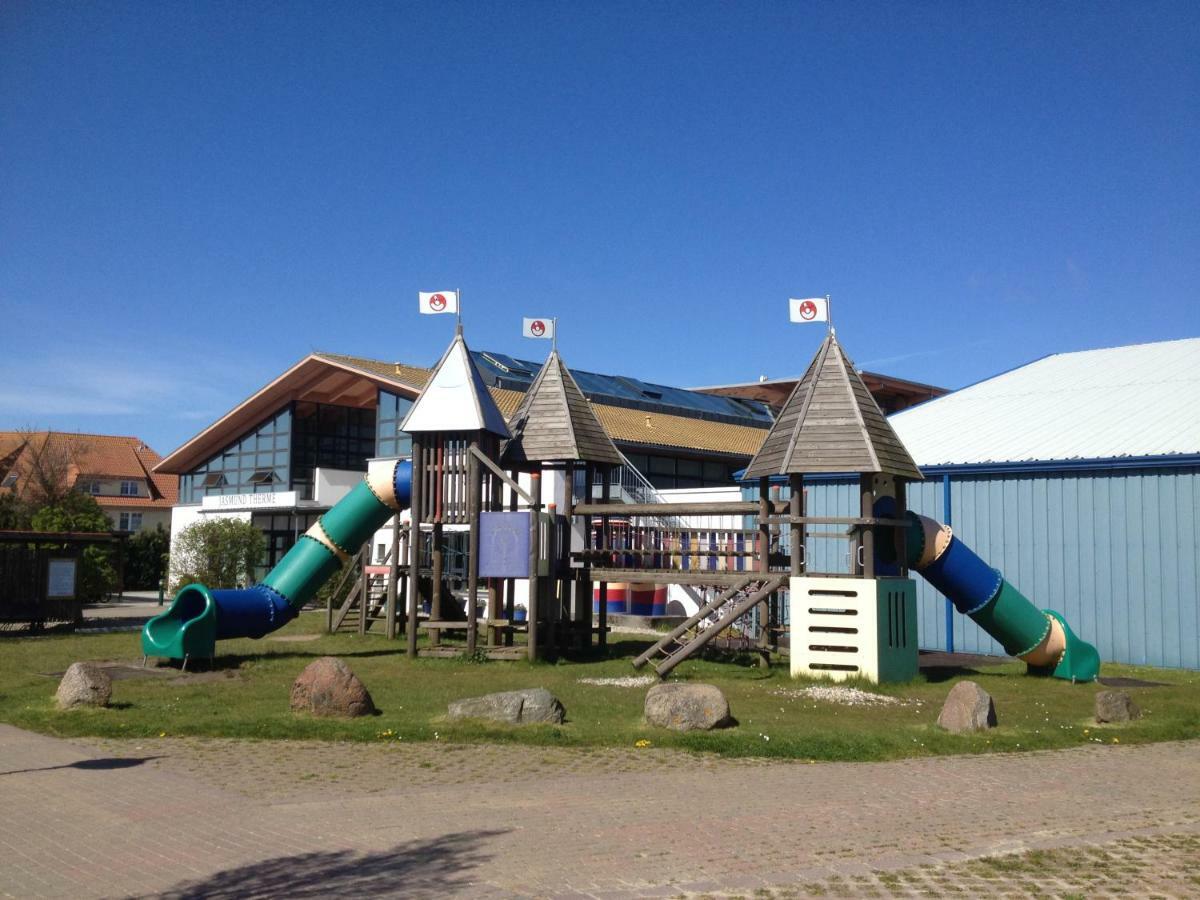 Ferienwohnung "Kranich" Im Ferien-Resort Ruegen Sagard Esterno foto
