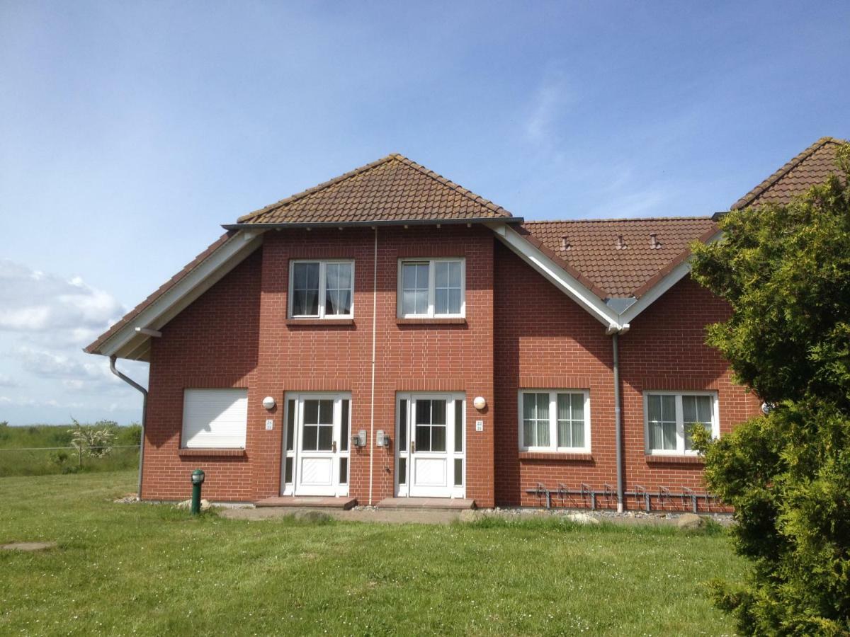 Ferienwohnung "Kranich" Im Ferien-Resort Ruegen Sagard Esterno foto