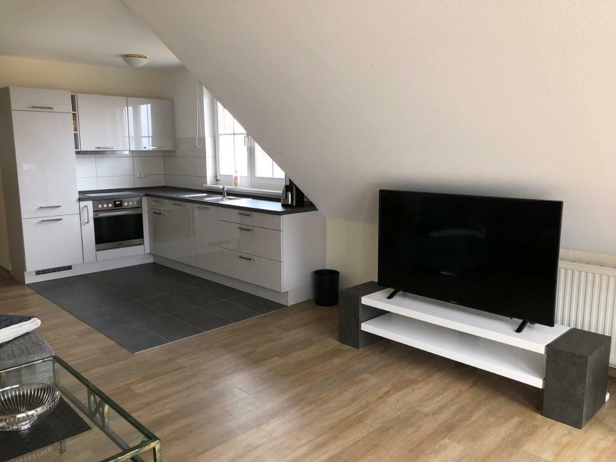 Ferienwohnung "Kranich" Im Ferien-Resort Ruegen Sagard Esterno foto